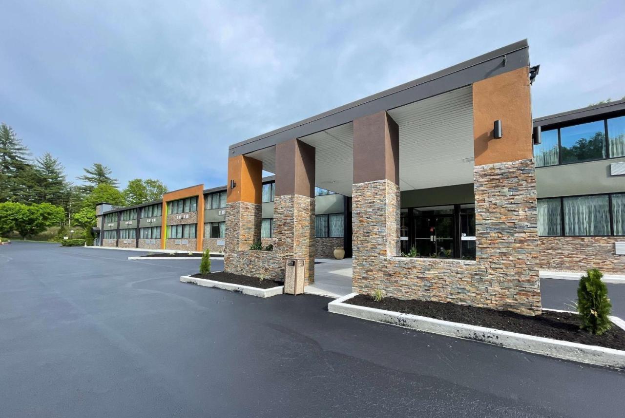 Wingate By Wyndham Lake George Exterior photo