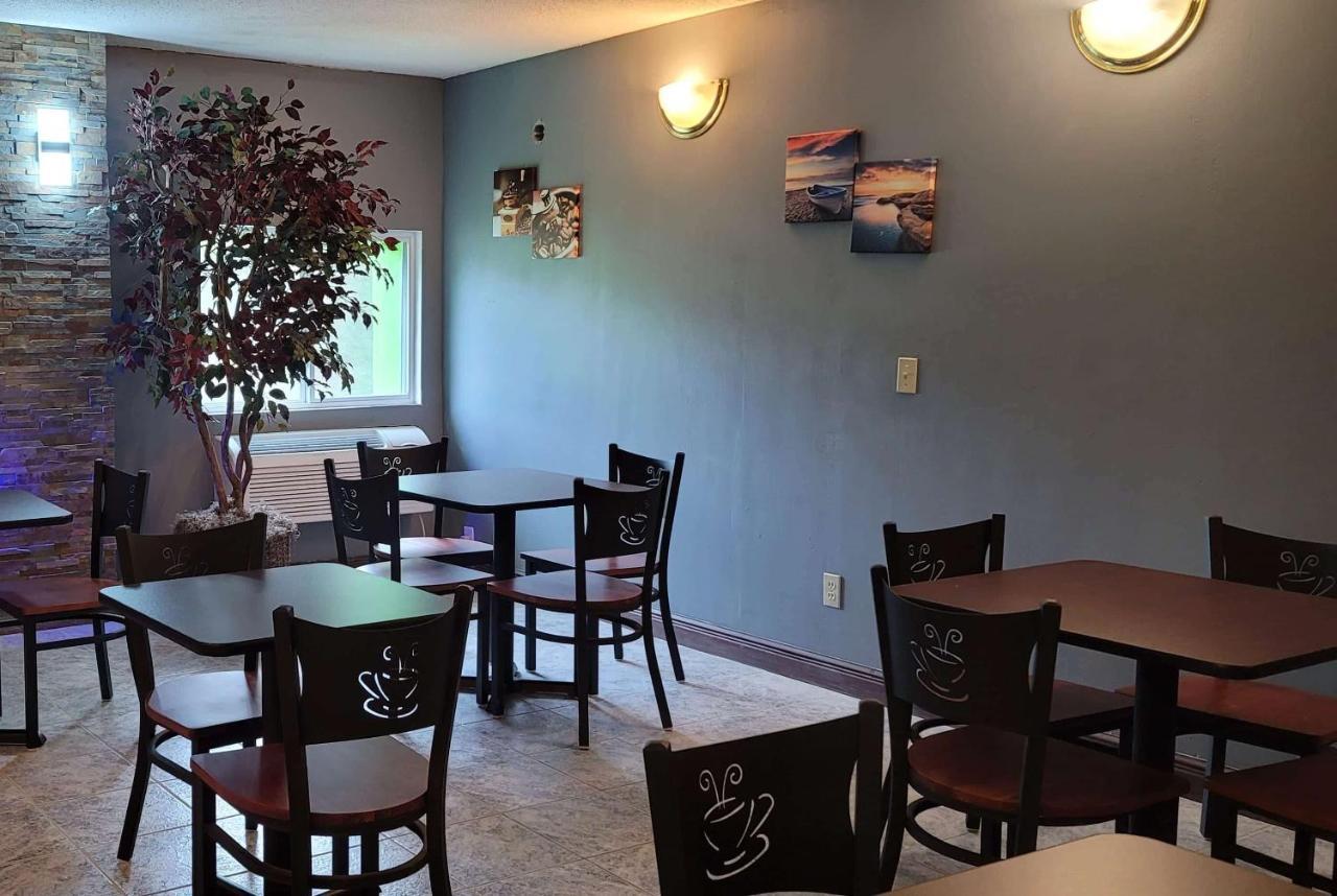 Wingate By Wyndham Lake George Exterior photo