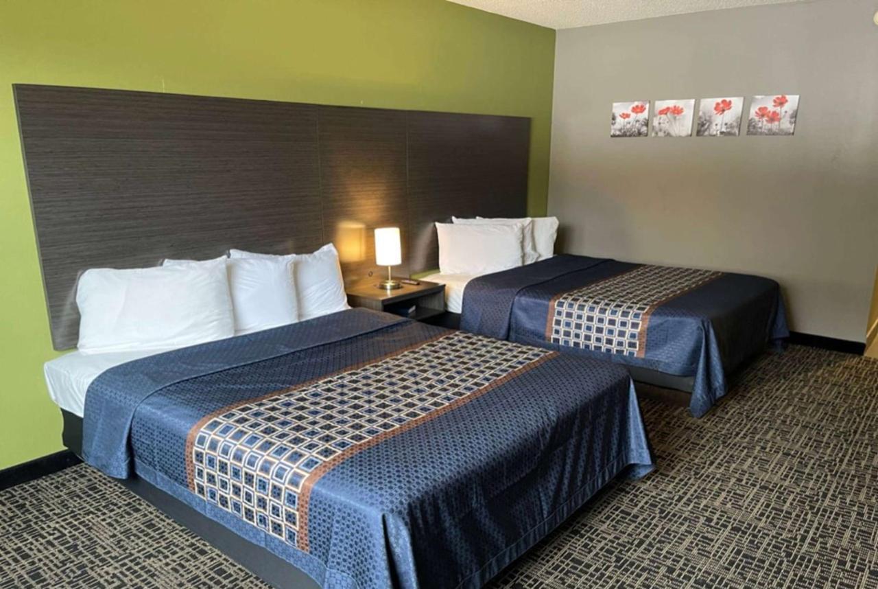 Wingate By Wyndham Lake George Exterior photo