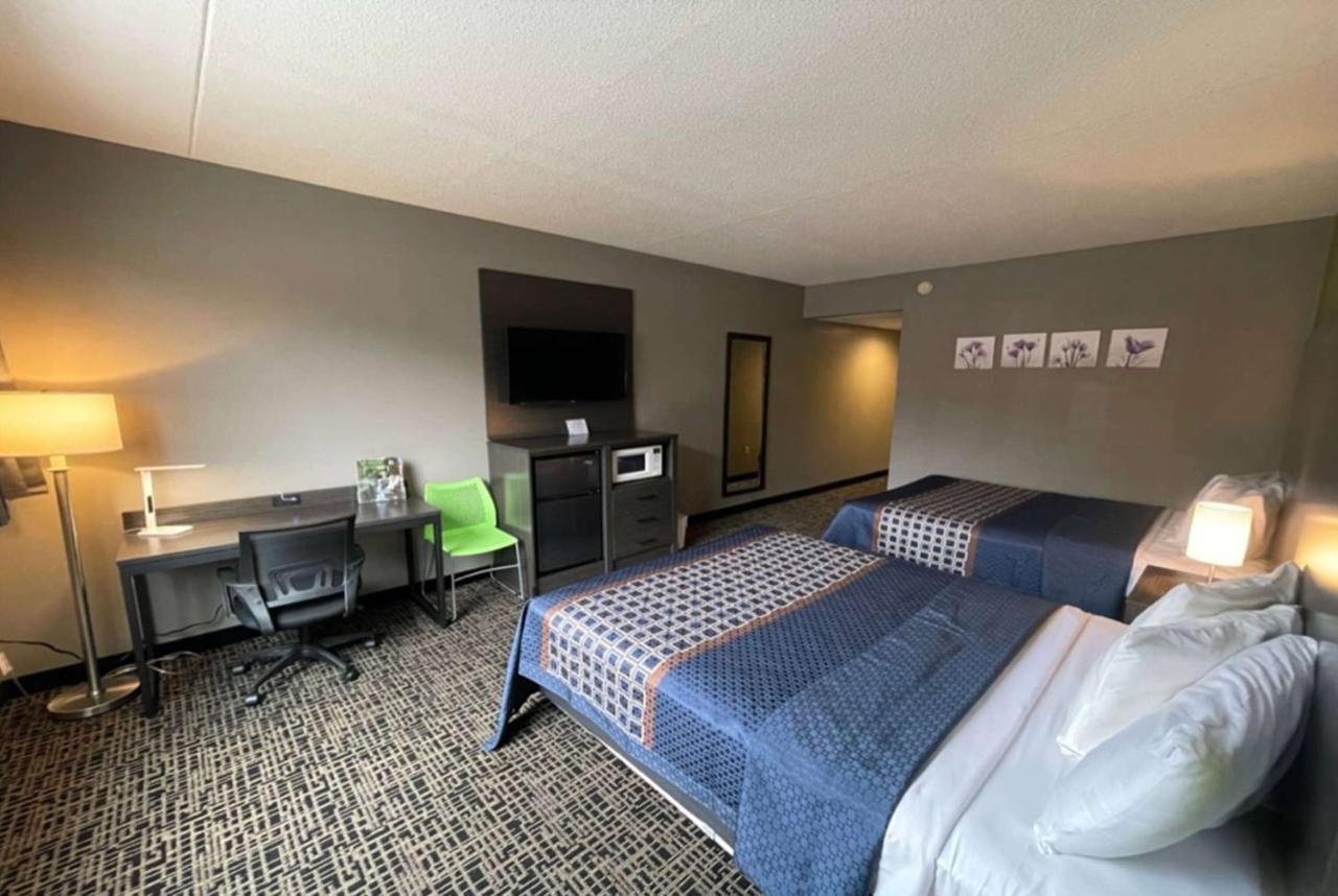 Wingate By Wyndham Lake George Exterior photo