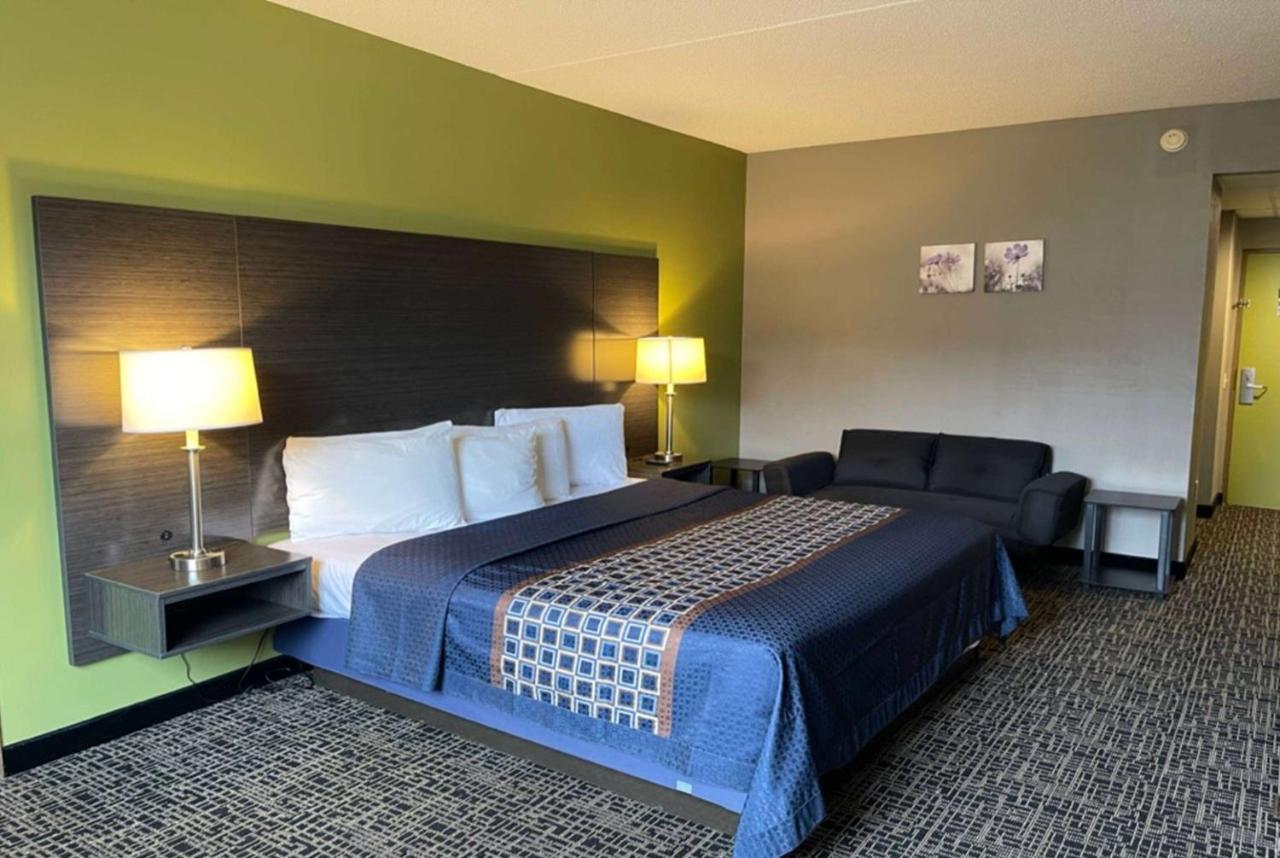Wingate By Wyndham Lake George Exterior photo